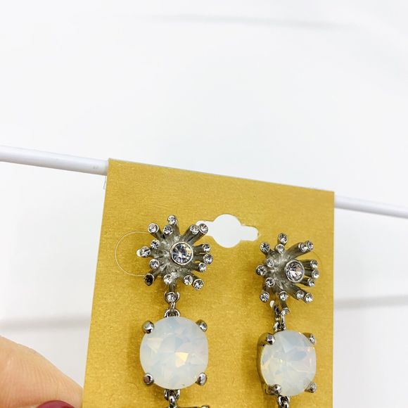 Badgley Mischka Tier Drop Crystal Pearl Earrings As is* - Picture 4 of 7